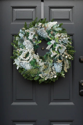 Guirlanda Decorada Nevada c/ pinhas Branco/Verde - 60cm