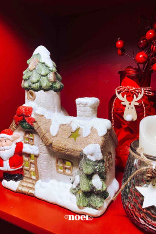 Casinha nevada c/ Papai Noel c/ led nude/branco - 25cm