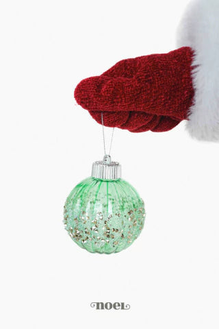 Bola decorada Natal acrílico verde c/ pedraria prata - 8cm c/3