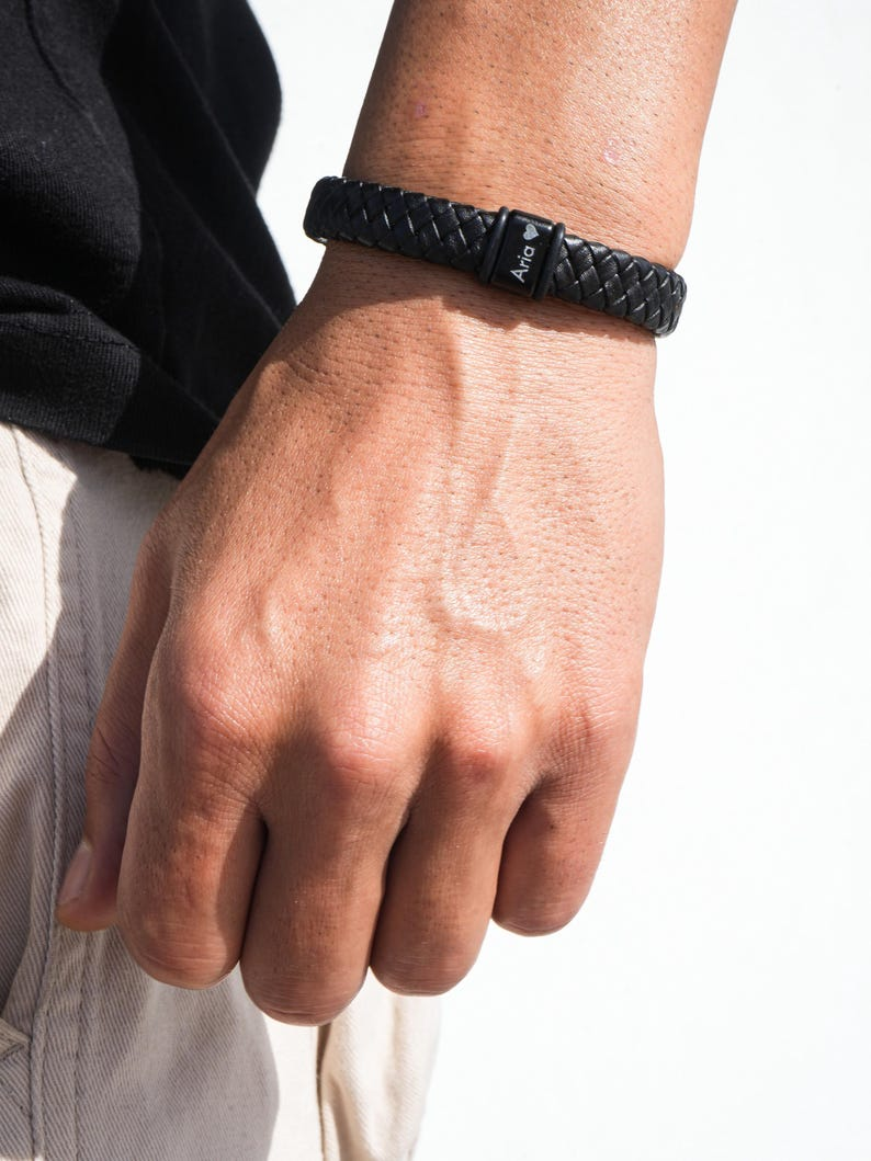 Bracelete Masculino Proteção Eterna - Personalizável com nomes | Oferta Especial 45% OFF + Frete Grátis Somente Hoje!