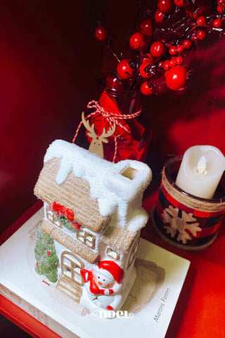 Casinha natal nevada c/ led branco/nude - 16cm